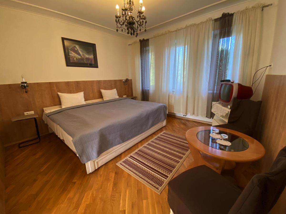 Olena Resort Briukhovychi Dış mekan fotoğraf