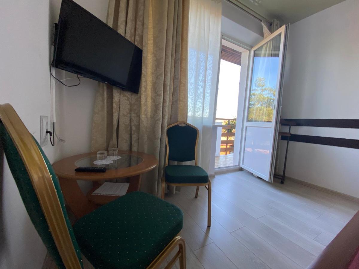 Olena Resort Briukhovychi Dış mekan fotoğraf