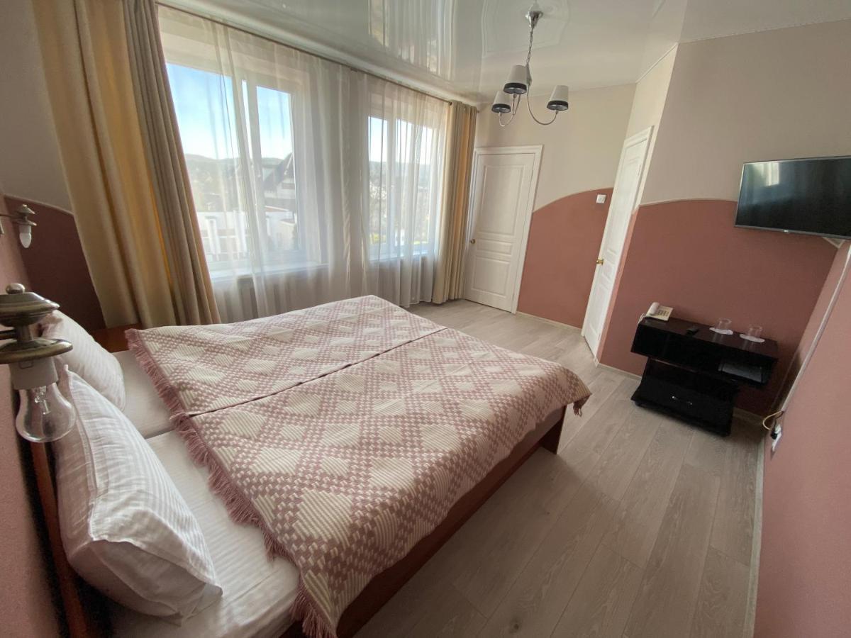 Olena Resort Briukhovychi Dış mekan fotoğraf