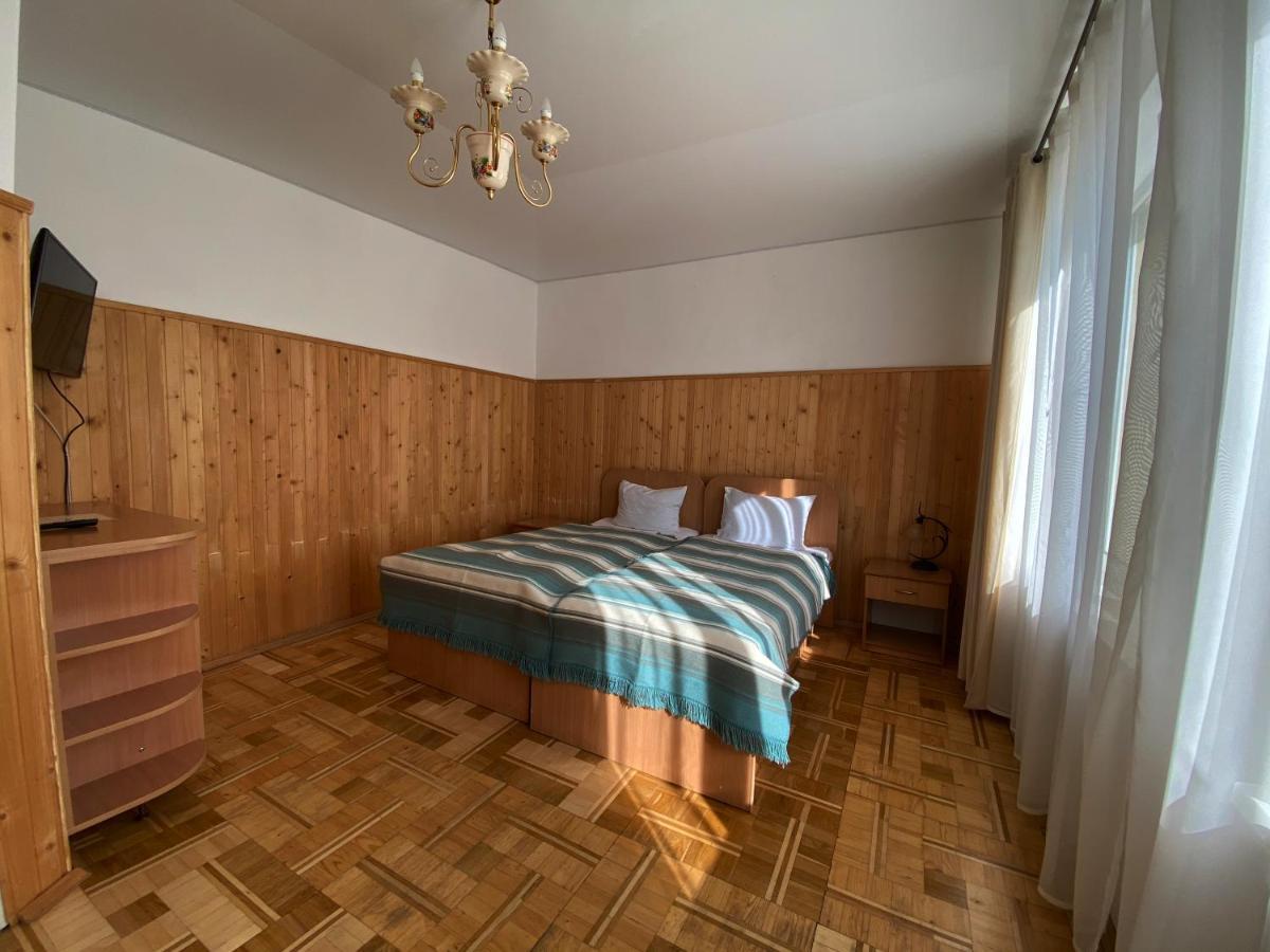 Olena Resort Briukhovychi Dış mekan fotoğraf